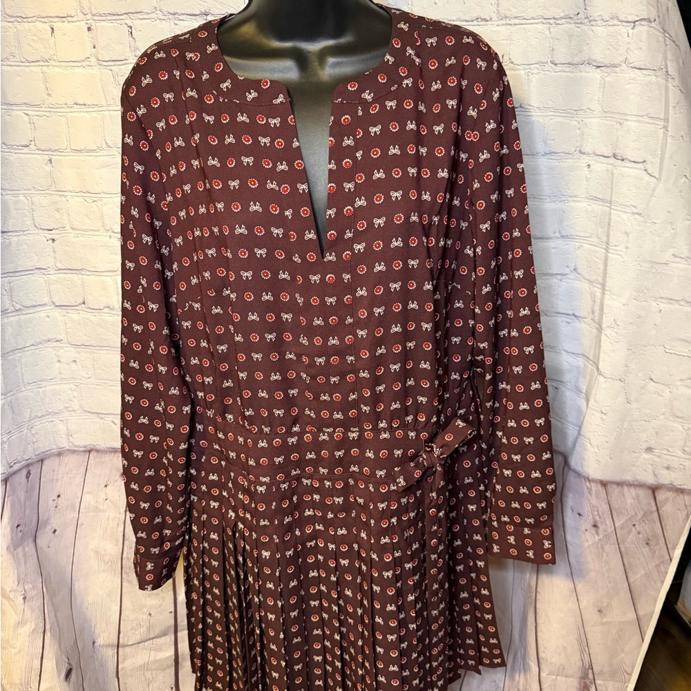 LOFT Elegant Maroon Patterned Dress - Picture 1 of 14